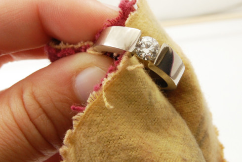 HOW TO CLEAN & CARE FOR YOUR JEWELRY